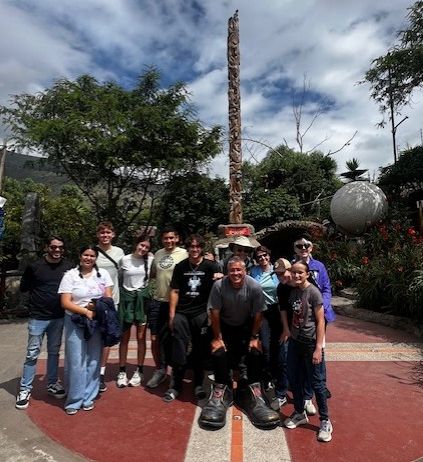 Picture of the missions team in Ecuador