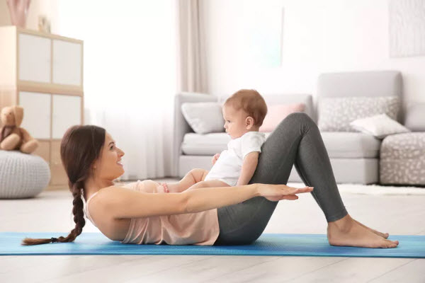 Moms yoga baby