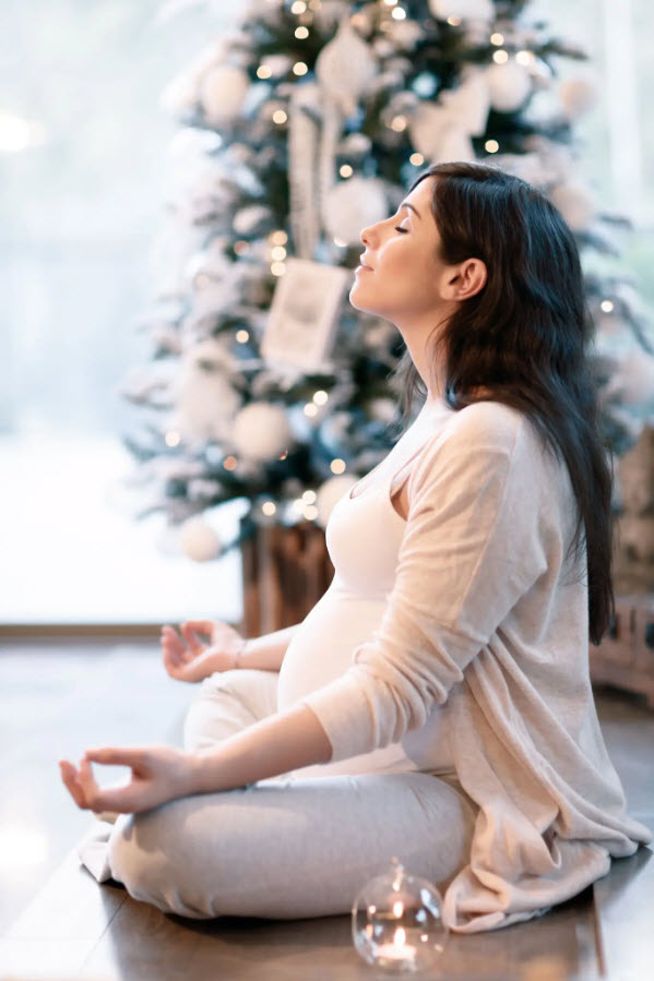 pregnant yoga meditation