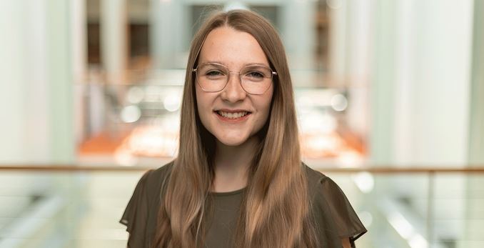 Emily Weishaar â25