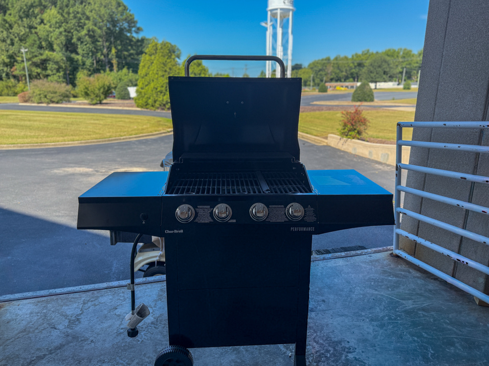 Gas grill