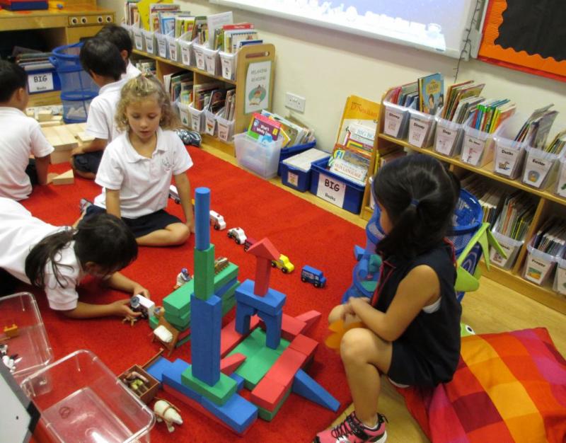kids play with blocks
