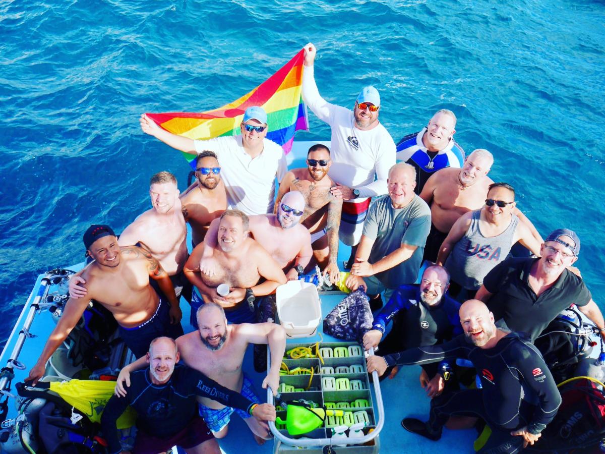 UnderseaX Divers on Kona DNA by Andrews