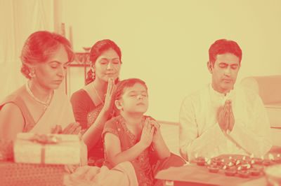 indian-family-praying.jpg