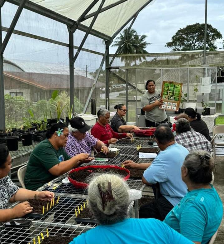 ACNR-Horticulture with Homemaker class participants