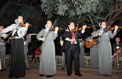 mariachi at wine harvest