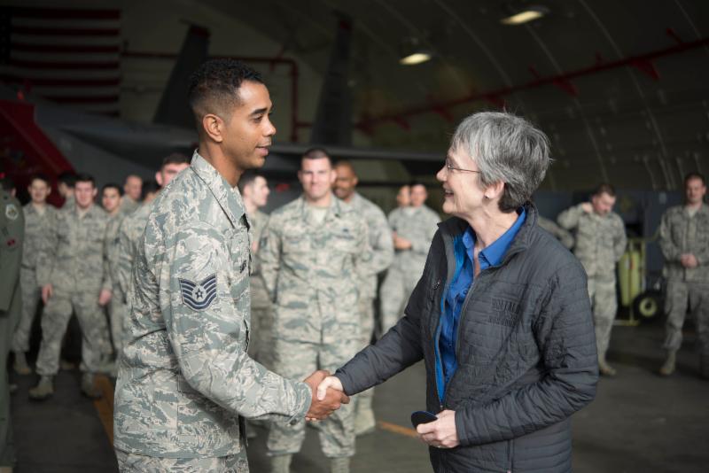 Dating en Airforce officer