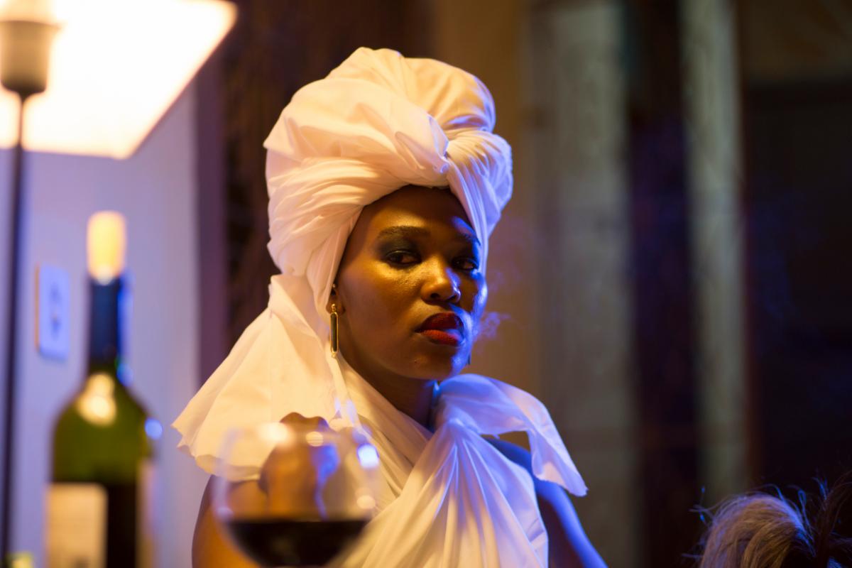 Photo of the artist Lhola Amira 