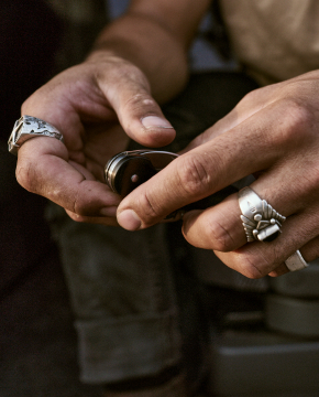 CRKT_tripleplay_Lifestyle 3.jpg