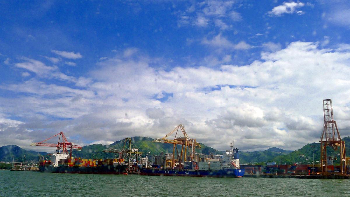 Point Lisas port - 123RF