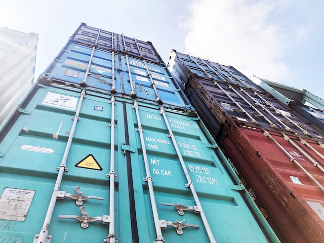 Shipping Container - 123RF 