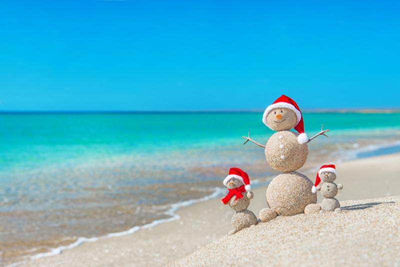 snowman_family_ocean.jpg