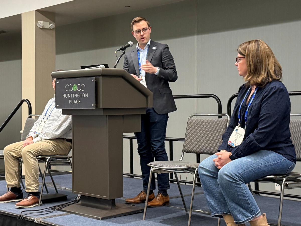 Patrick Hewitt presenting at the APA national conference in Detroit