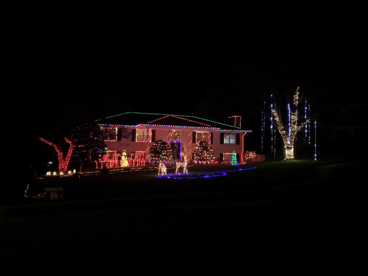 Light Up McLean Holiday Decorating Contest