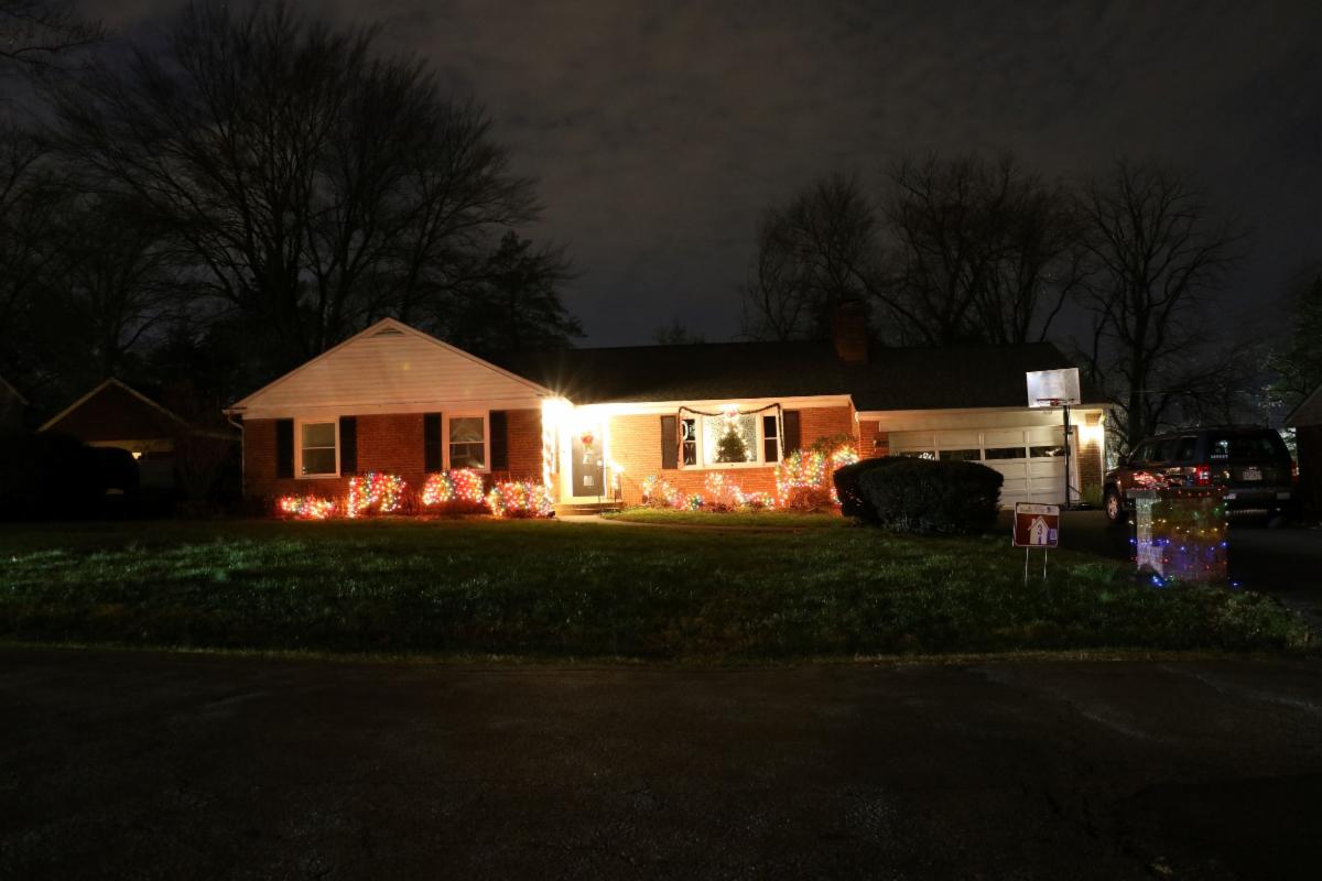 Light Up McLean Holiday Decorating Contest