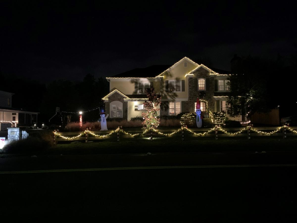 Light Up McLean Holiday Decorating Contest