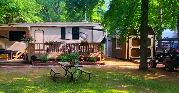 pineland-camping-park-best-big-flats-central-wisconsin-campground-seasonal-.jpg