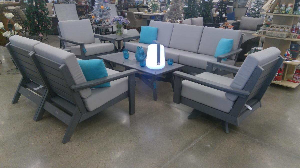 Fruehauf's Patio » This Month’s Happenings