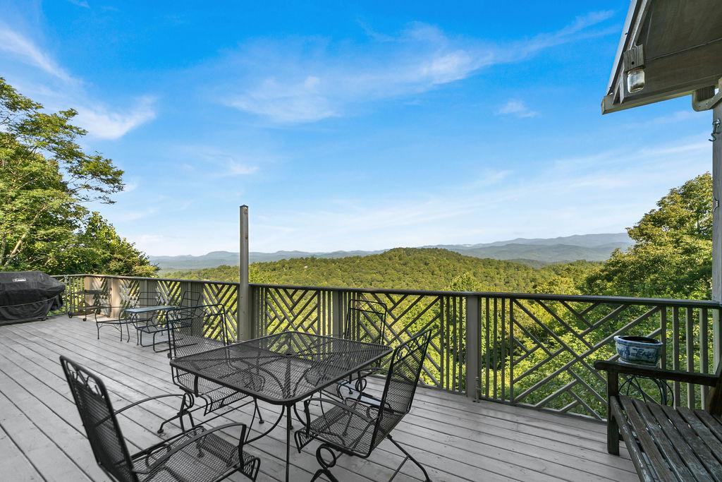 This Month in Real Estate with Al Strickland and Billy McCoyConnestee