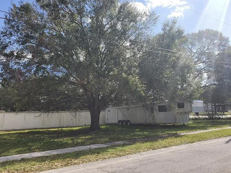 OFF MARKET NEIGHBORING LOTS ﻿IN TAMPA 33610