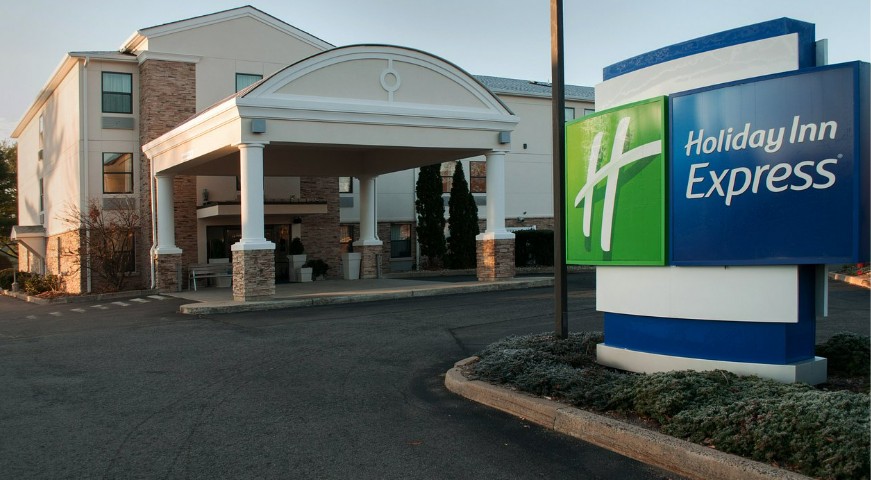 Christmas day travel deals 2025