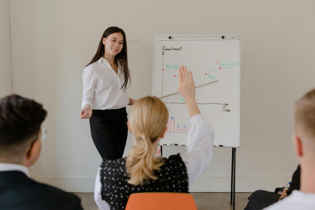 Trainee raises hand to instructor-Feb 2025