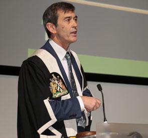Dr. Frank Sullivan, Gordon F. Cheesbrough Research Chair in Family and Community Medicine at North York General Hospital, giving the James Mackenzie Lecture at the Royal College of General Practitioners in London, November 20, 2015. 