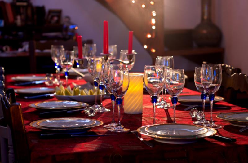 christmas_table_decorated.jpg