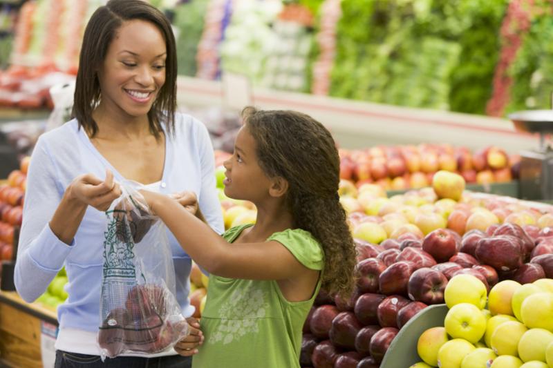 child_buying_fruit.jpg