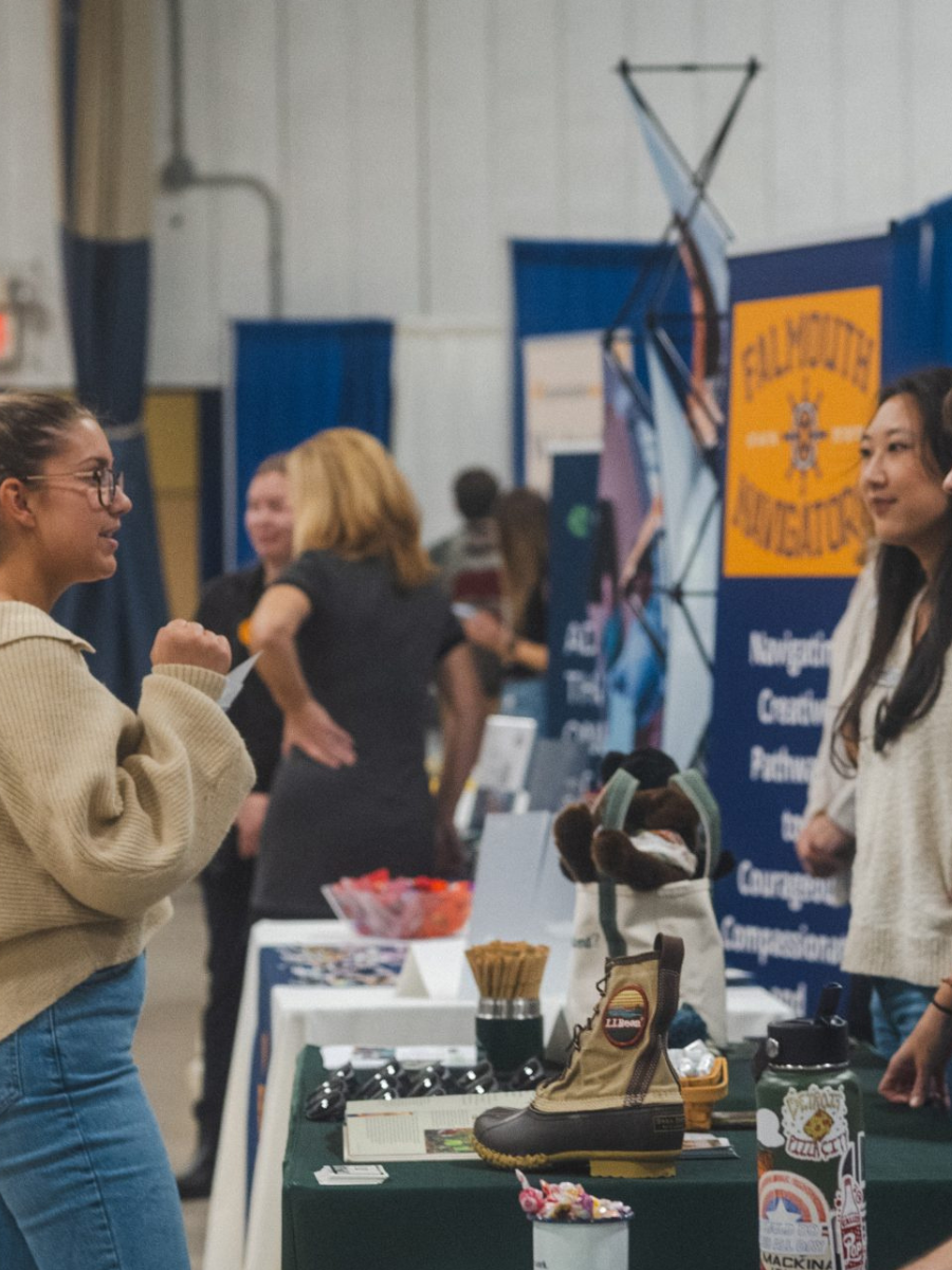 students at a USM Career Fair