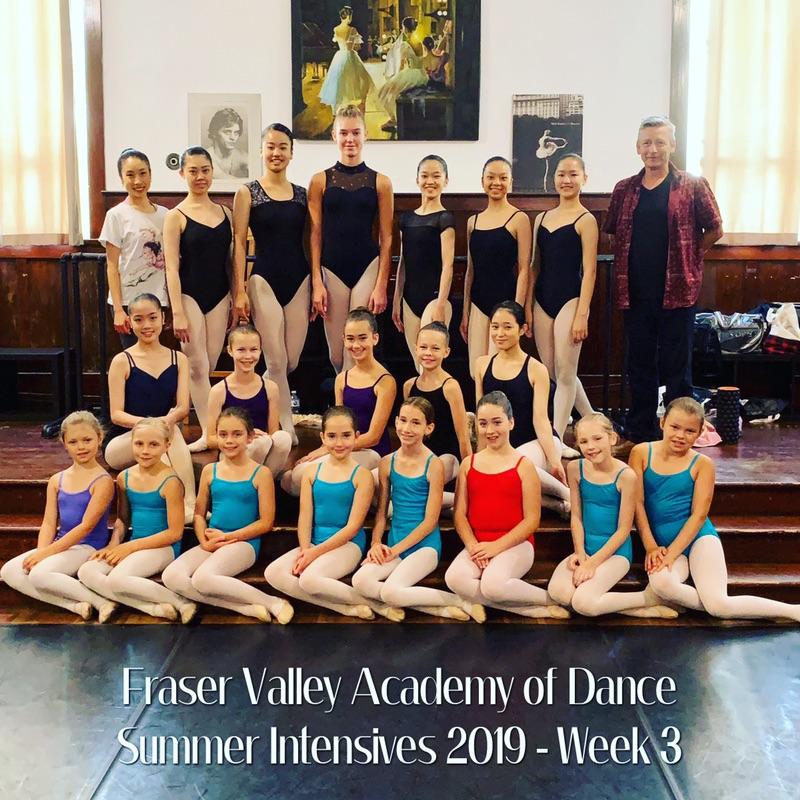Summer students from Japan and Canada in week 3 intensives 2019
