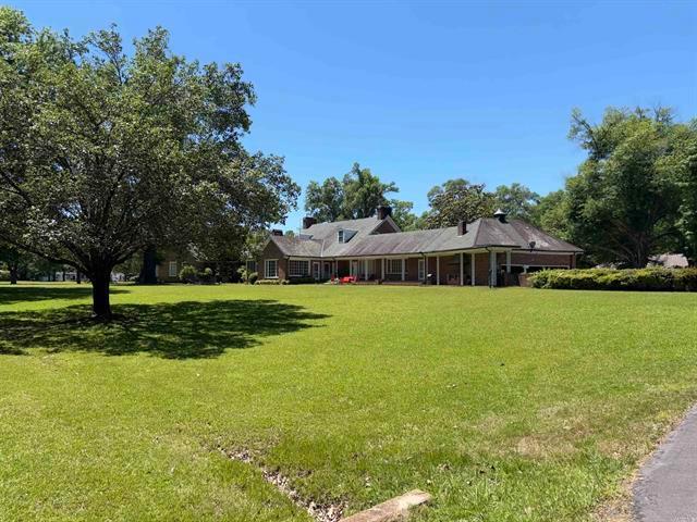 1 Elmwood Circle on 4.9 Acres
