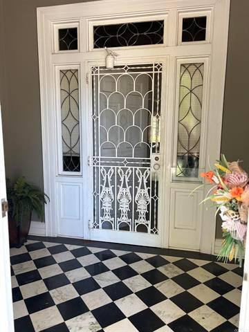 1 Elmwood Circle Attractive Door and Floor