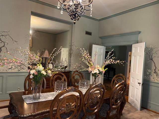 1 Elmwood Circle Diningroom