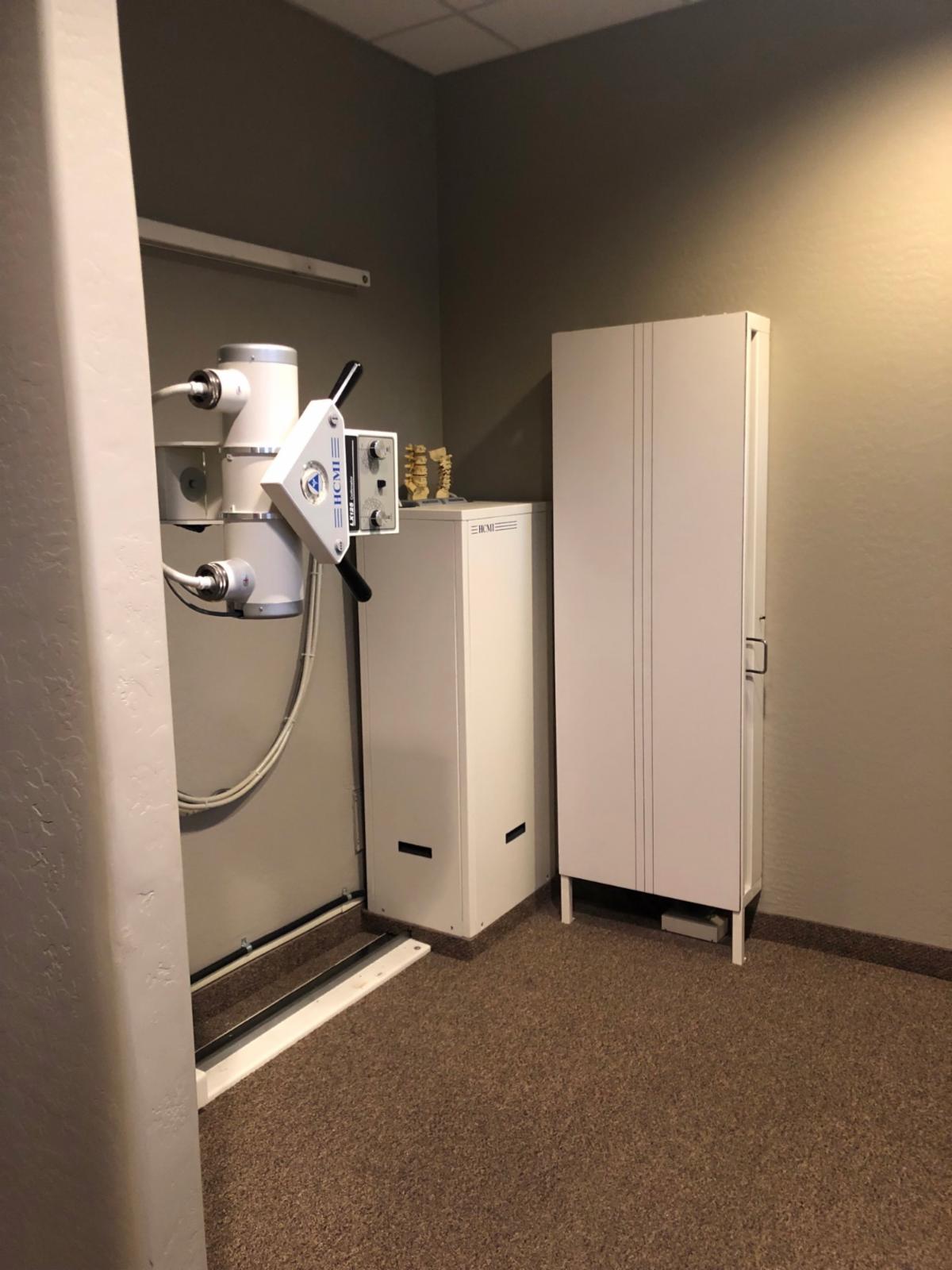 2005 HCMI Chiro Room