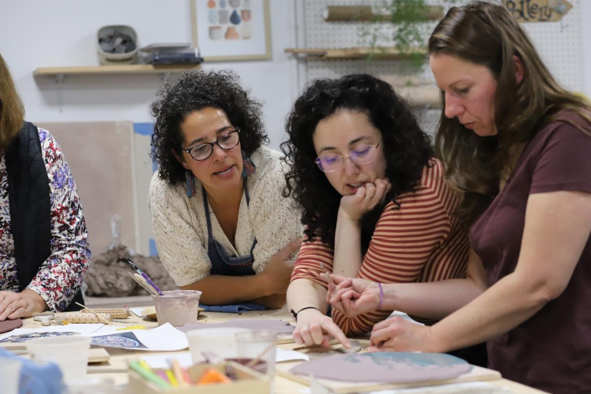 Charcuterie Board Workshop at Slip Studio a Clay and pottery Stido in White plans NY</p> ” width=”585″>
                                                                        <h3 style=