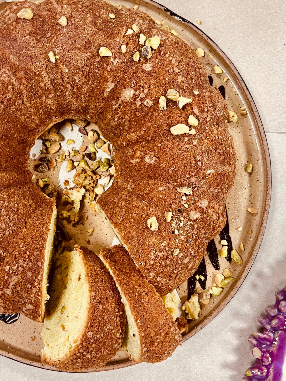A pistachio cake made with olivie oil during a Workshop At Slip Studio near Rye, NY
