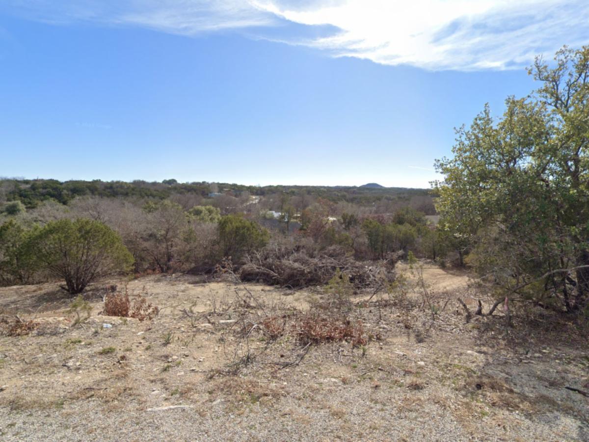 Comanche Cove lot available now😝