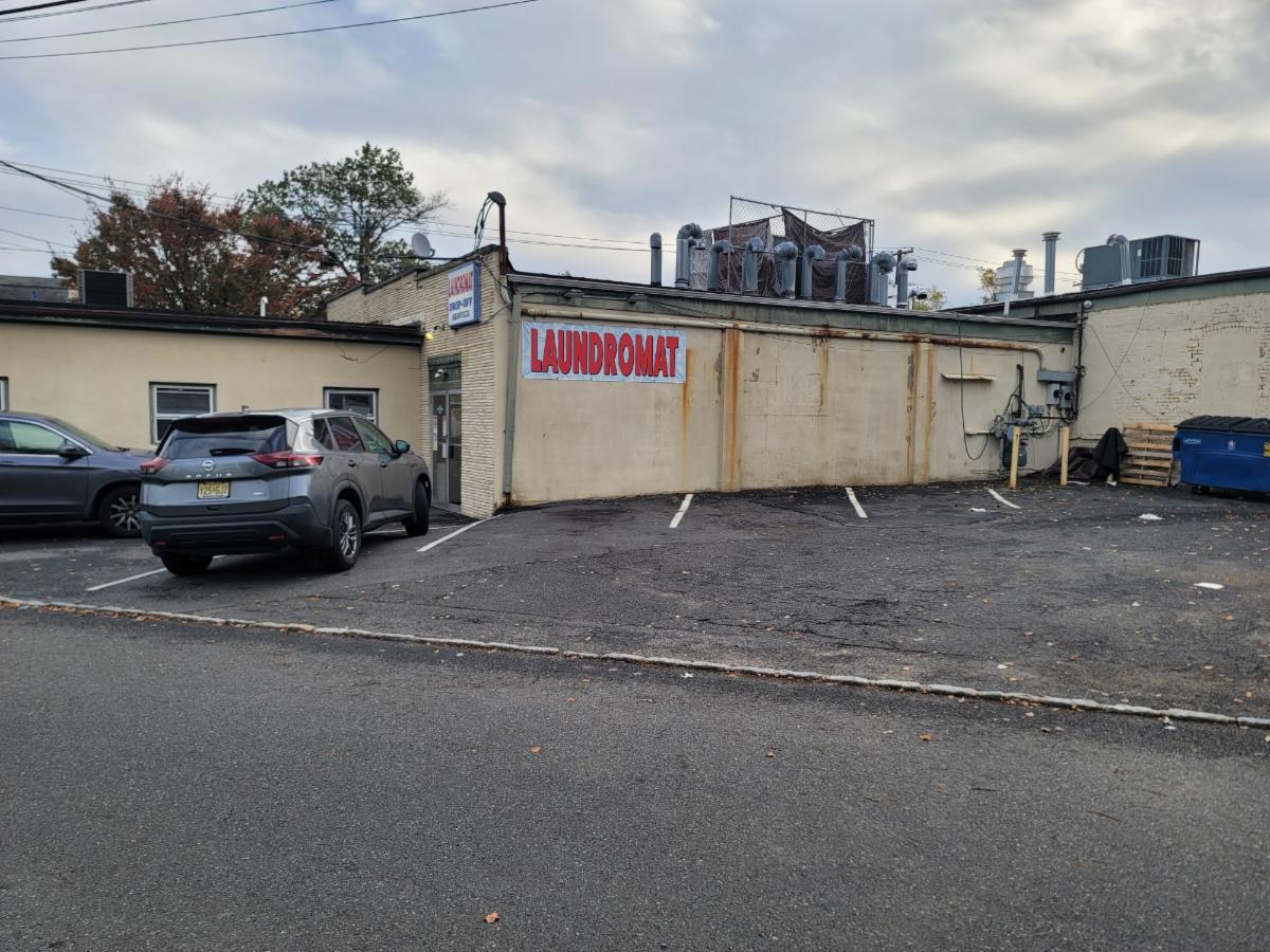 Middlesex county coin laundromat for sale