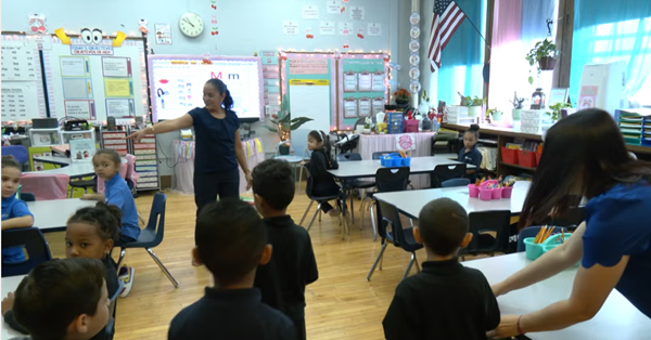 Eugenio MarÃ­a de Hostos Charter School shared itâs bi-lingual program 