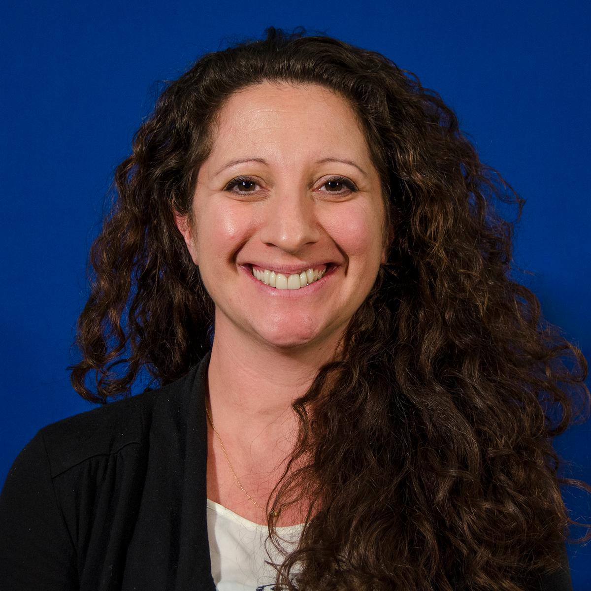 Allison Cohen Hall headshot