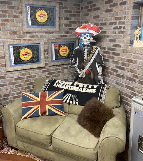 dej in tylers office