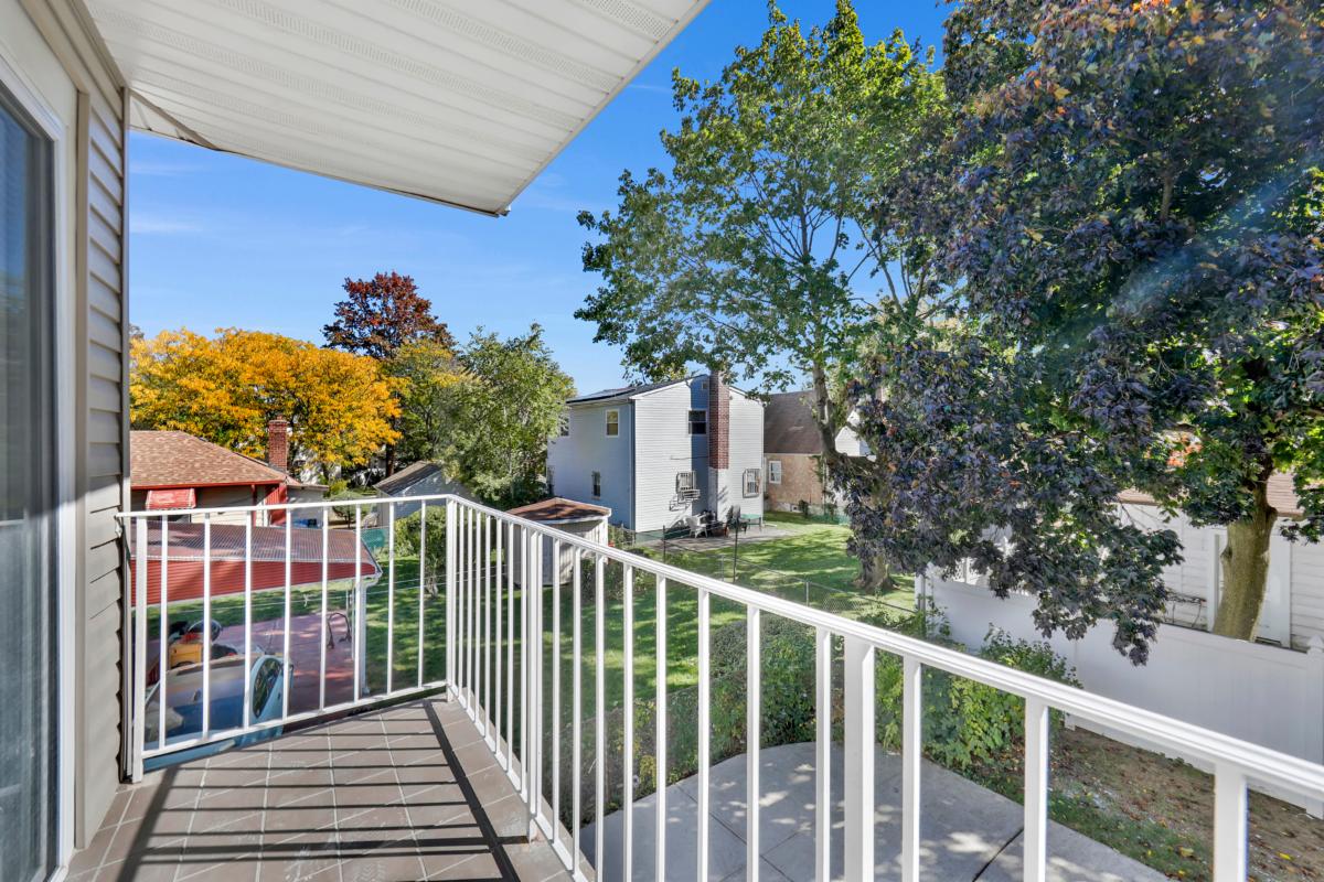 Fully renovated 2 family for sale Springfield gardens