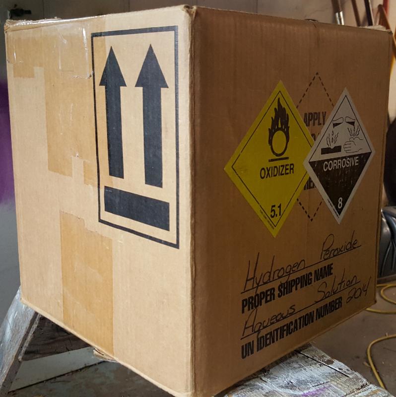 HazMat Packaging with orientation arrows