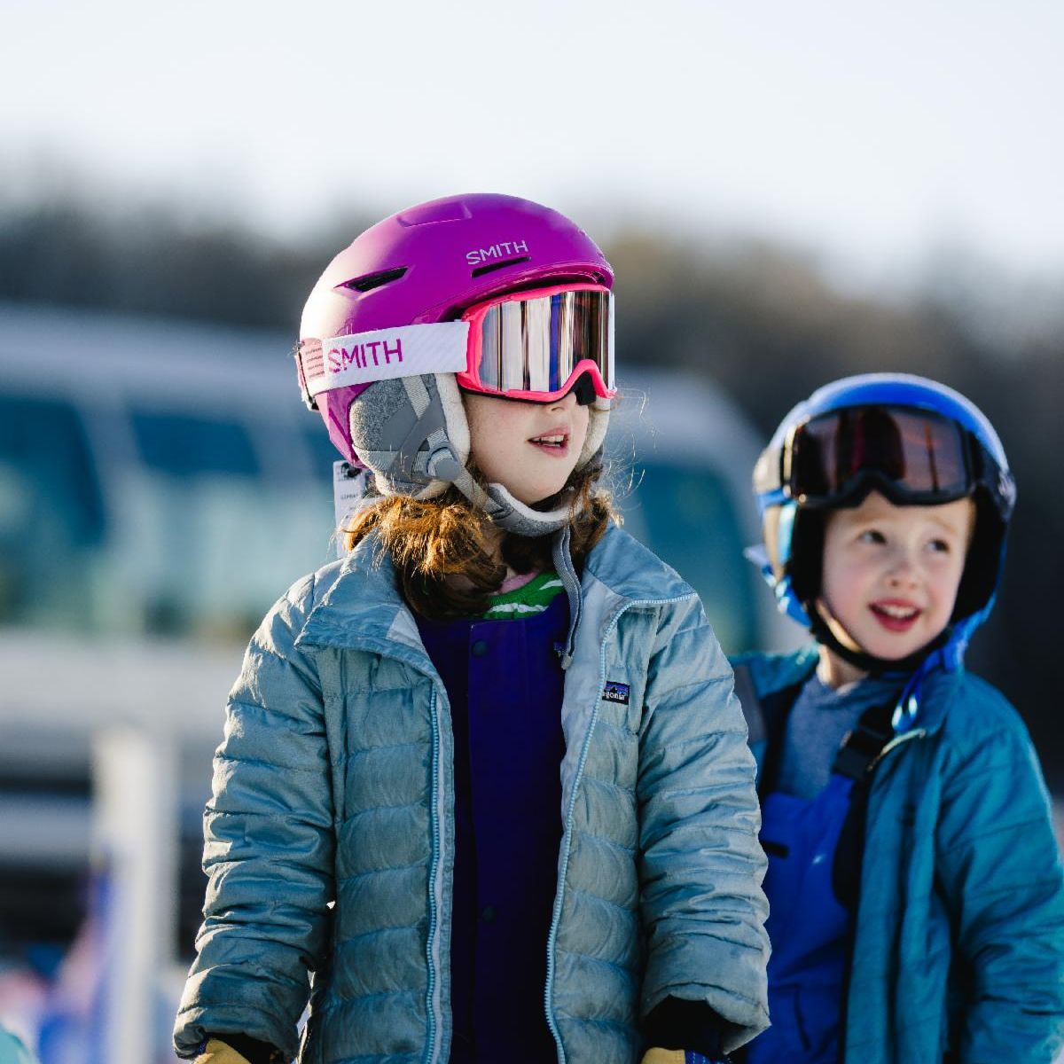 Kids learning to ski