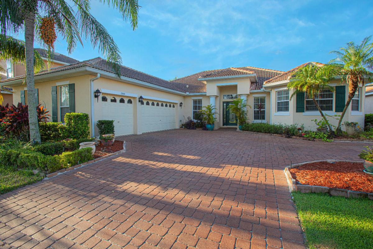 For Sale inside ResortStyle Residential Community of Bellalago.