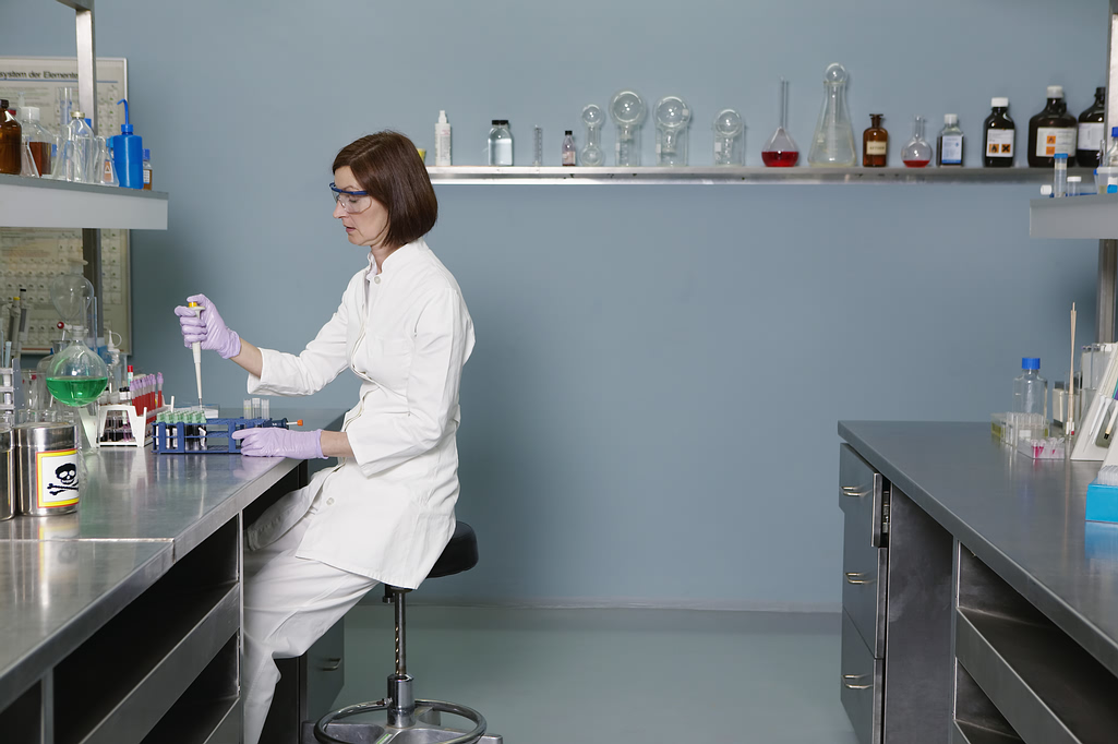 студенческий кампус томск. живой лаборатории. живая лаборатория усова. хим лаборатория. лаборатория лекарства.