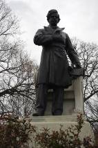 Banks Memorial1