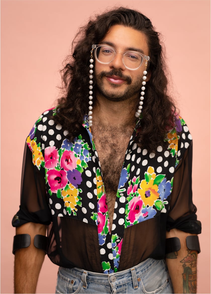 A portrait of Alex Locust, also known as Glamputee