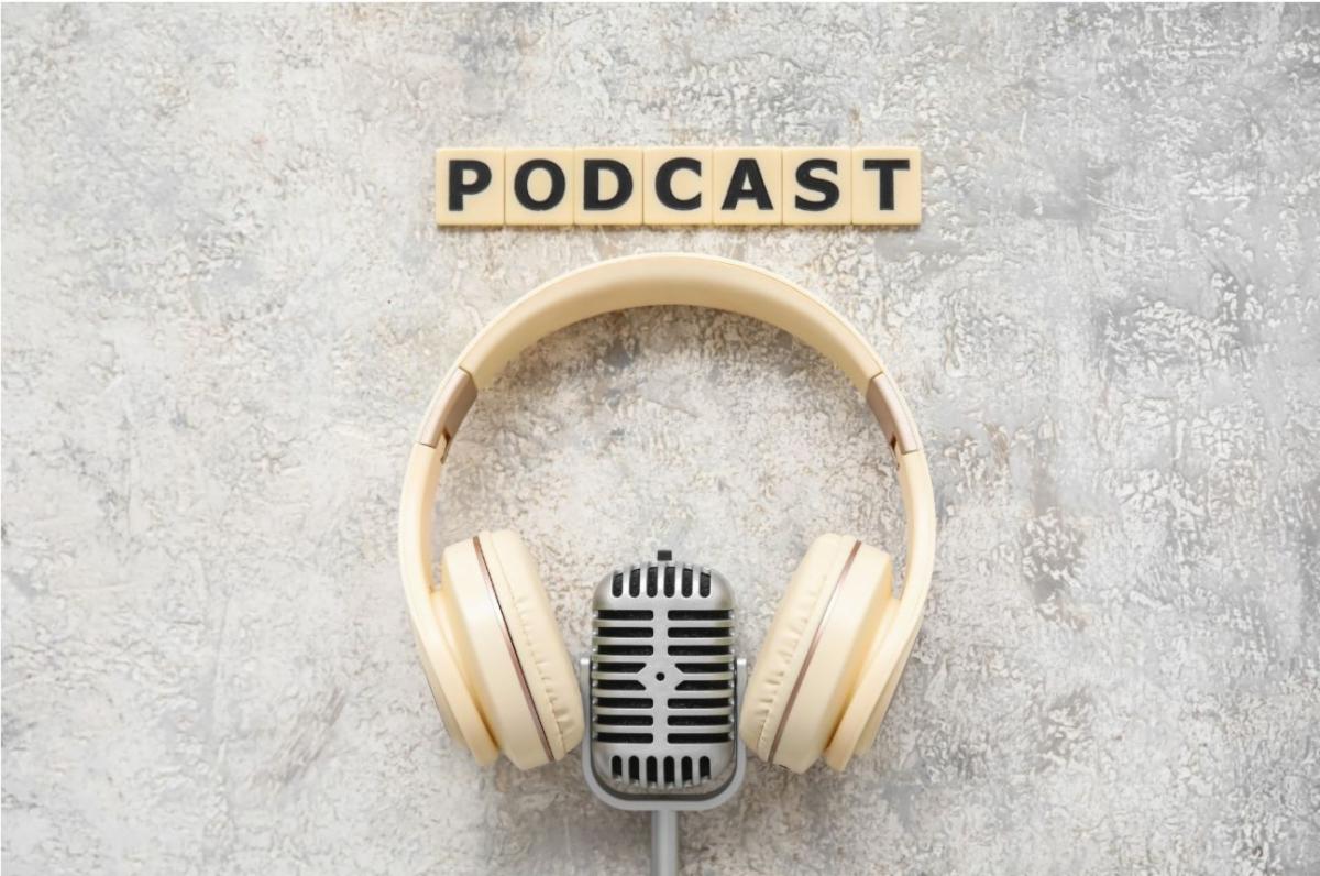 Podcast_Headphones Image